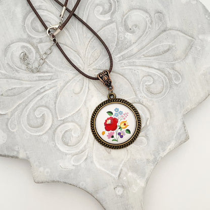 Traditional Hungarian style necklace WHITE