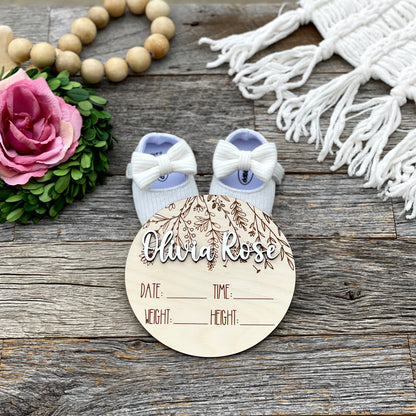 Anuncio de nacimiento de bebé grabado con láser personalizado, flores silvestres, accesorio fotográfico de madera para bebés