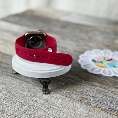 Custom engraved Apple Watch band with beautiful Hungarian folk design